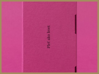 Balení kosmetiky v odstínu Colorplan Fuchsia Pink