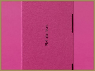 Balení kosmetiky v odstínu Colorplan Fuchsia Pink