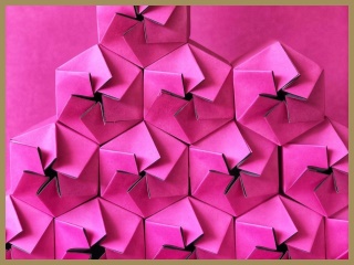 Ukázka obalového designu podle KR Creative - Colorplan Fuchsia Pink