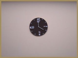 Detail hodin SHU-SHID od Oleny Obraztsové