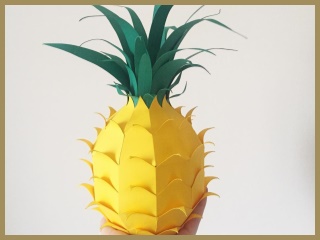 Papírový ananas od Amy Mathers známé jako Paper Amy